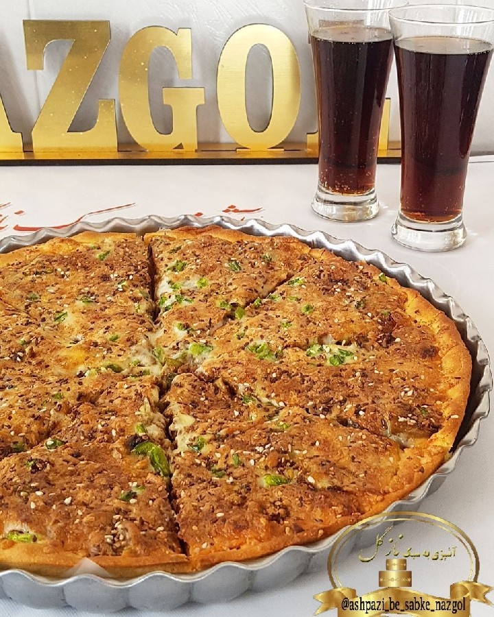 عکس پیتزا گوشت و قارچ نازگل (همراه با رسپی خمیر هزار کاره)