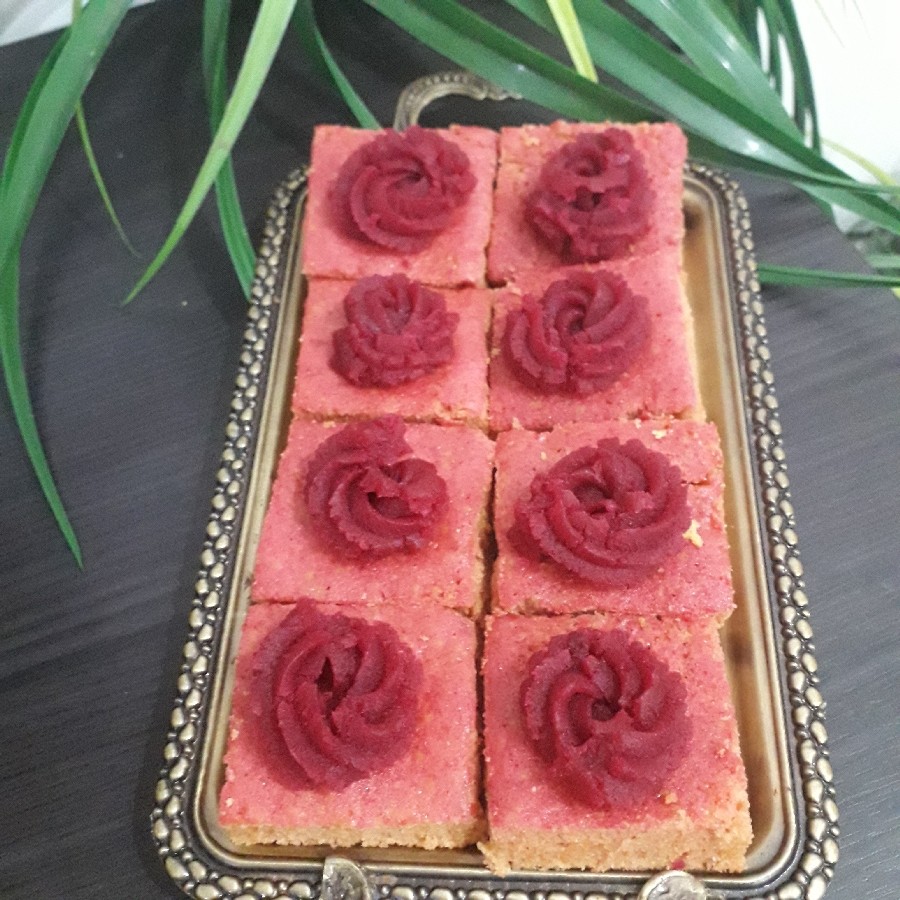 کیک لبو باتزیین حلوای لبو