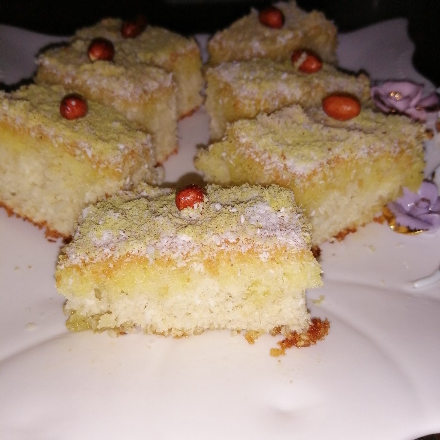 عکس کیک باقلوای نارگیلی