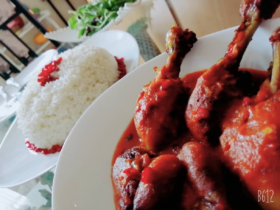 خوراک مرغ اسپایسی