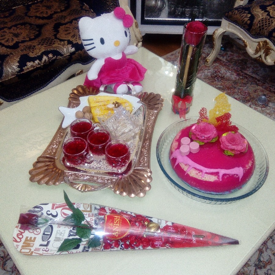 عکس کیک با روکش ژله
، چای و بربری و قند ژله ای من