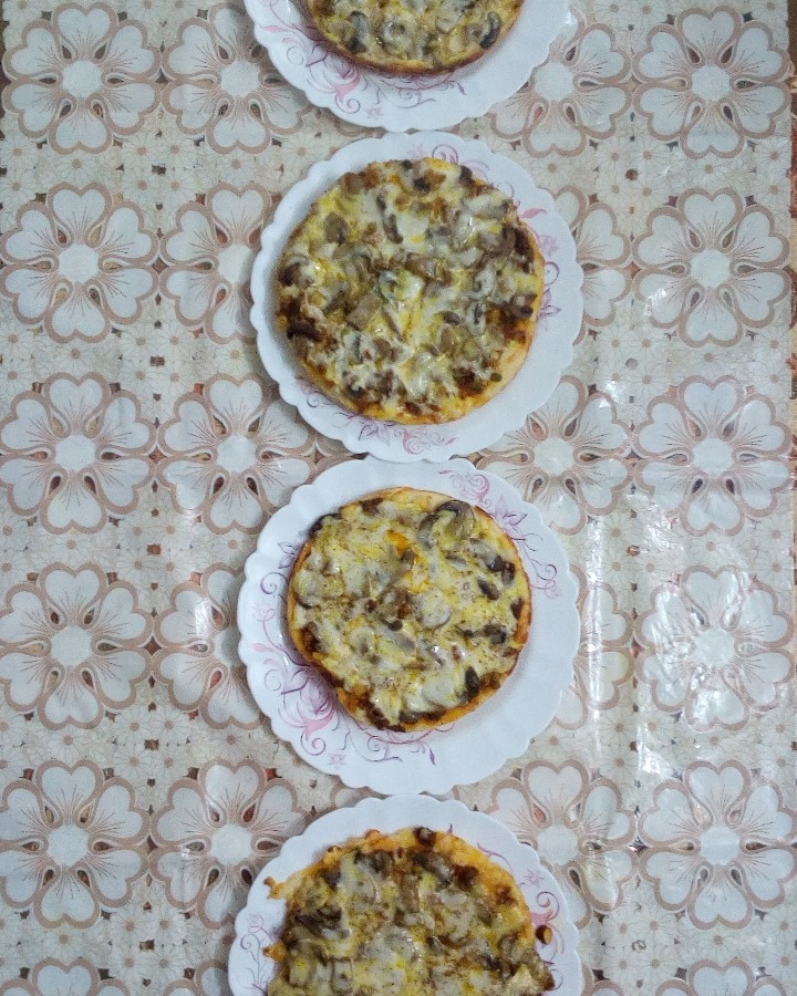 pitza khonegi