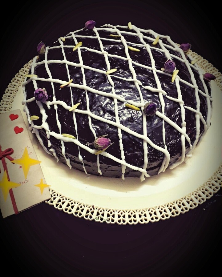 کیک شکلاتی با کرم وانیلی :)