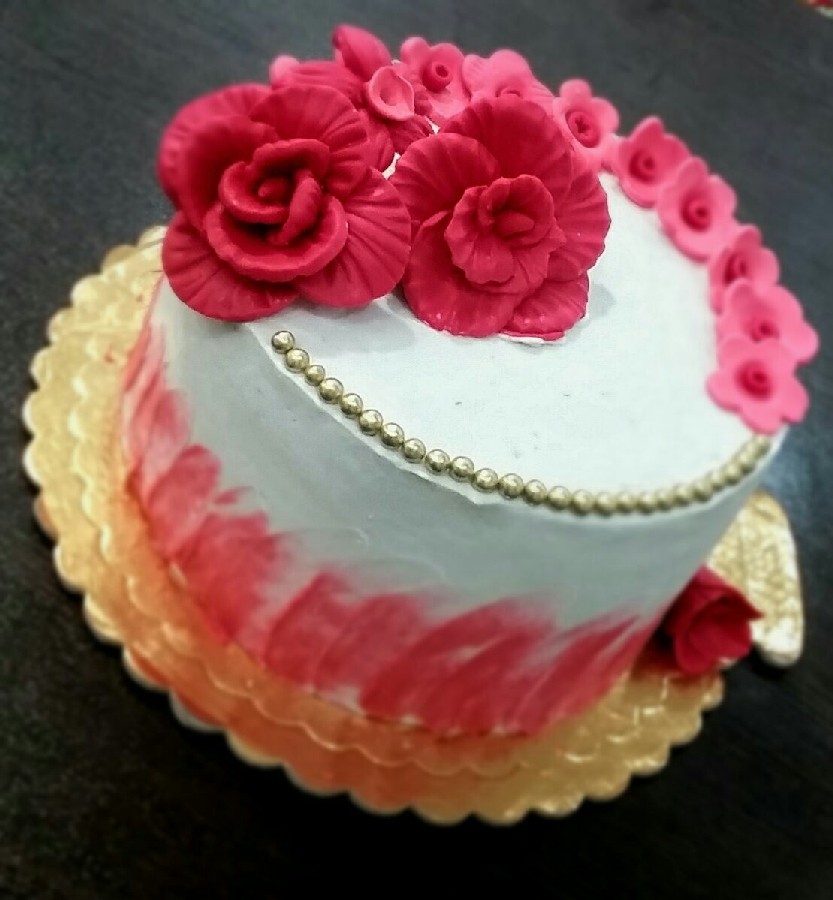 عکس کیک با گل های فوندانت