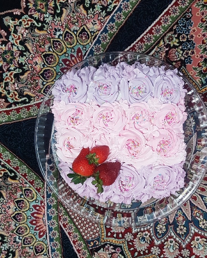 کیک به مناسبت تولد حضرت زهرااطهر سلام الله علیها
وروز مادر 