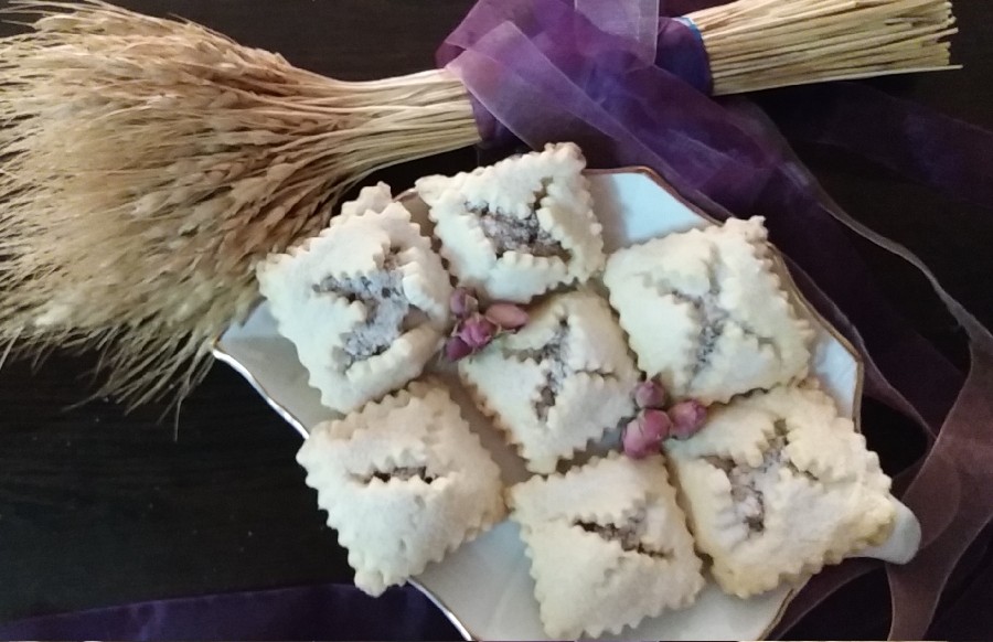 قرابیه سیب و فندق