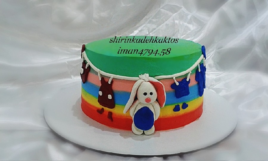 عکس سفارش کیک کودکانه
کیک رنگ رنگی