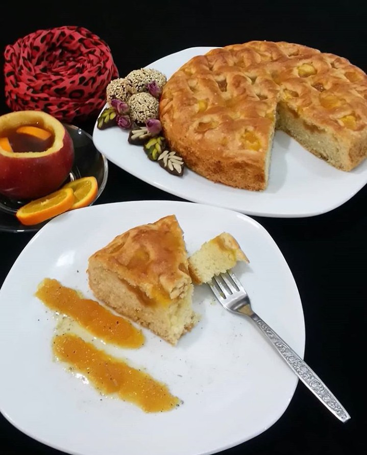 عکس کیک مارمالاد سیب همراه دمنوش سیب
