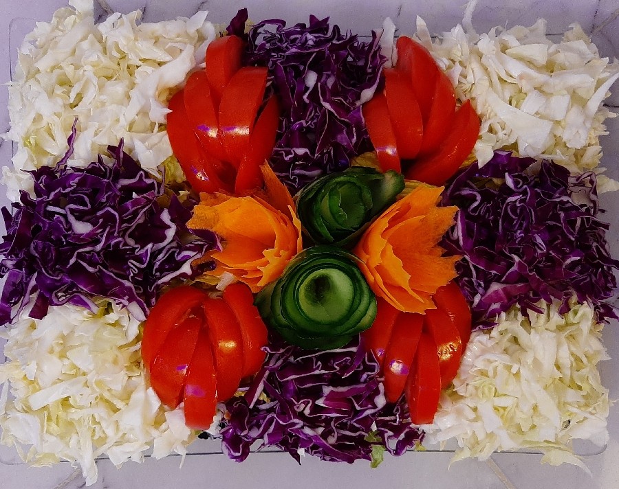 عکس تزیین سالاد عجله ای بدون هیچ وسواسی