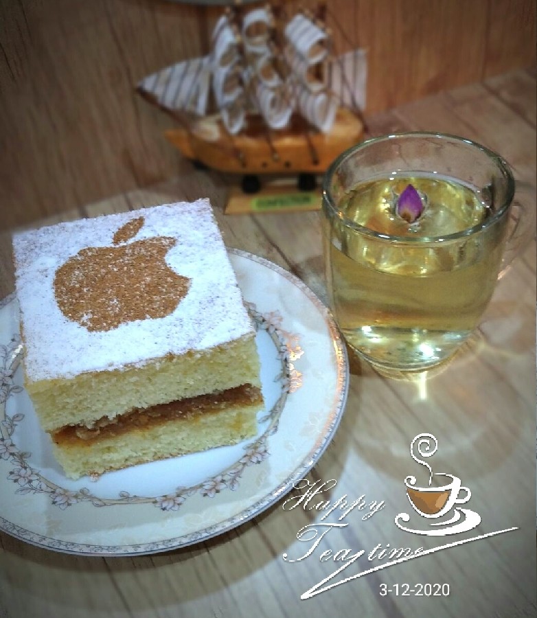 عکس کیک رولتی سیب و دارچین 