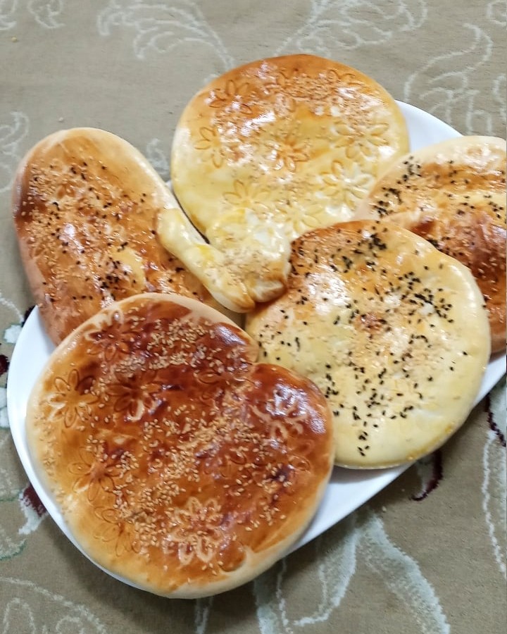 عکس نان شیرمال ترکی و شیر برنج