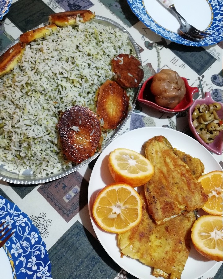 عکس سبزی پلو با ماهی قزل الا شام شب عید نوروز ۹۹