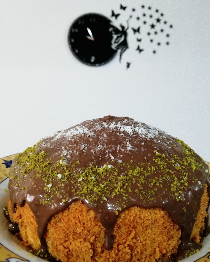 عکس کیک هویج گردو کافی شاپ با کرم پنیری