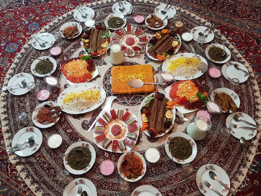 عکس یه دور همی قبل کرونایی