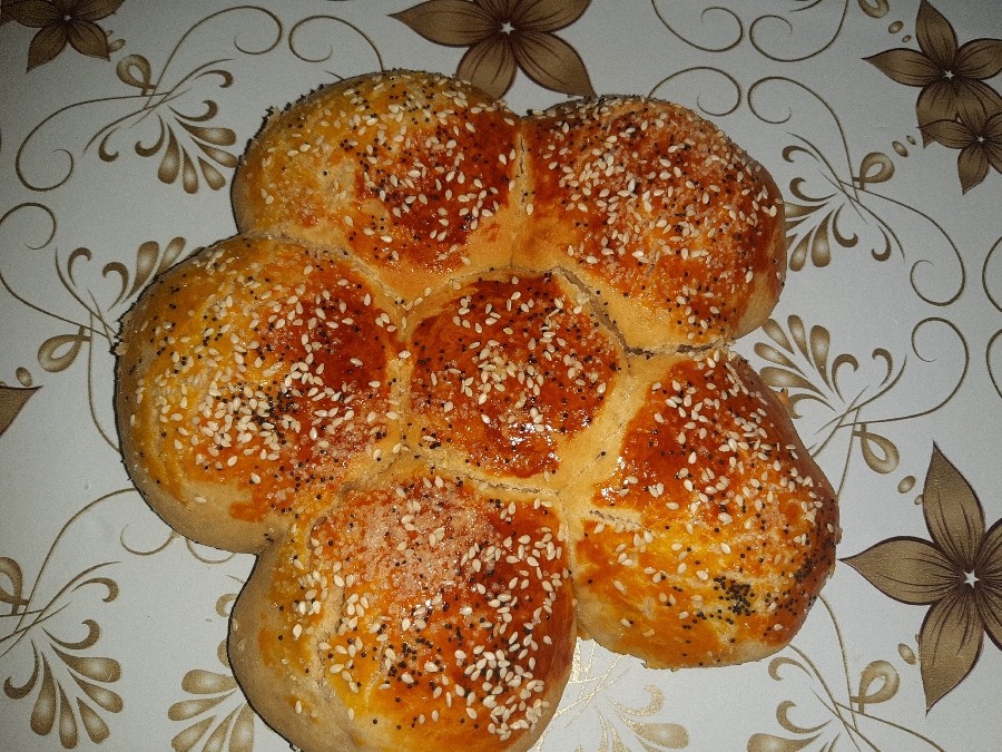عکس نان شیرمال با خمیر بربری