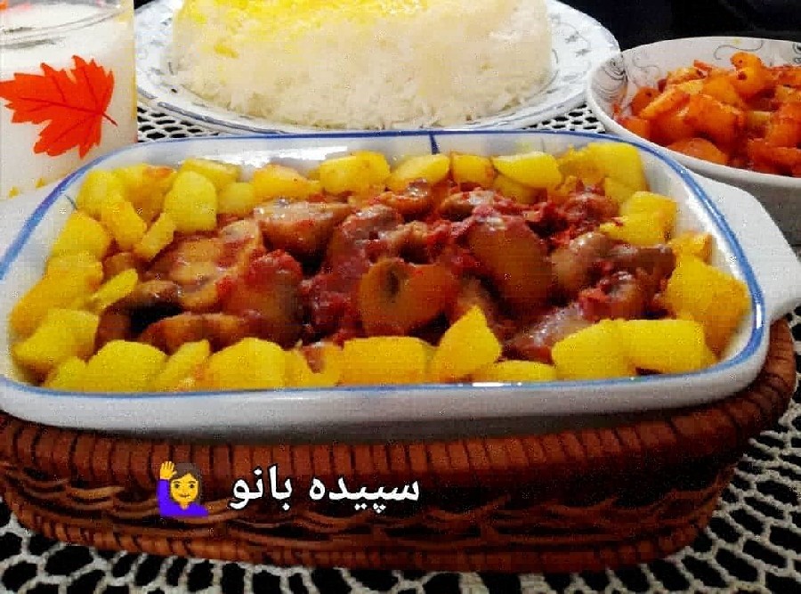 عکس سلام دوستان گل سپیده بانو #نهار امروزمون#خوراک #قارچ
