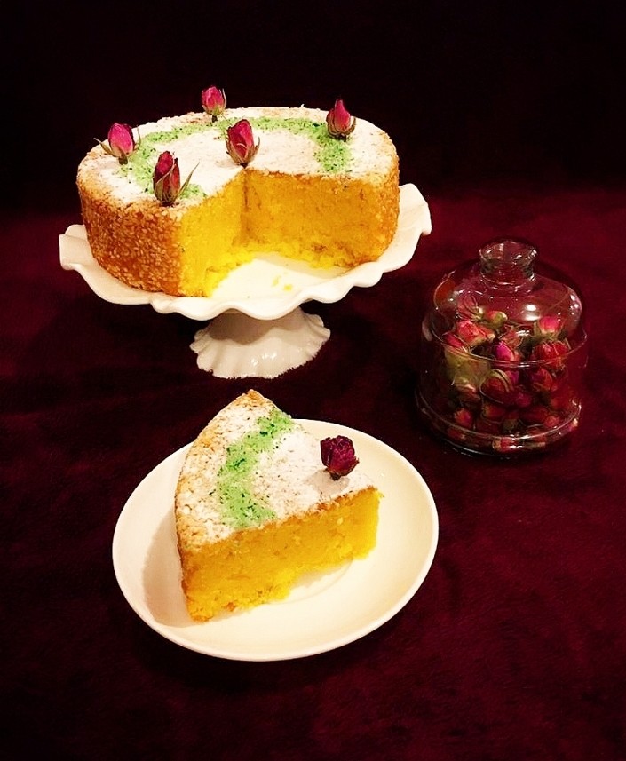 عکس کیک هل و گلاب و زعفران. 
