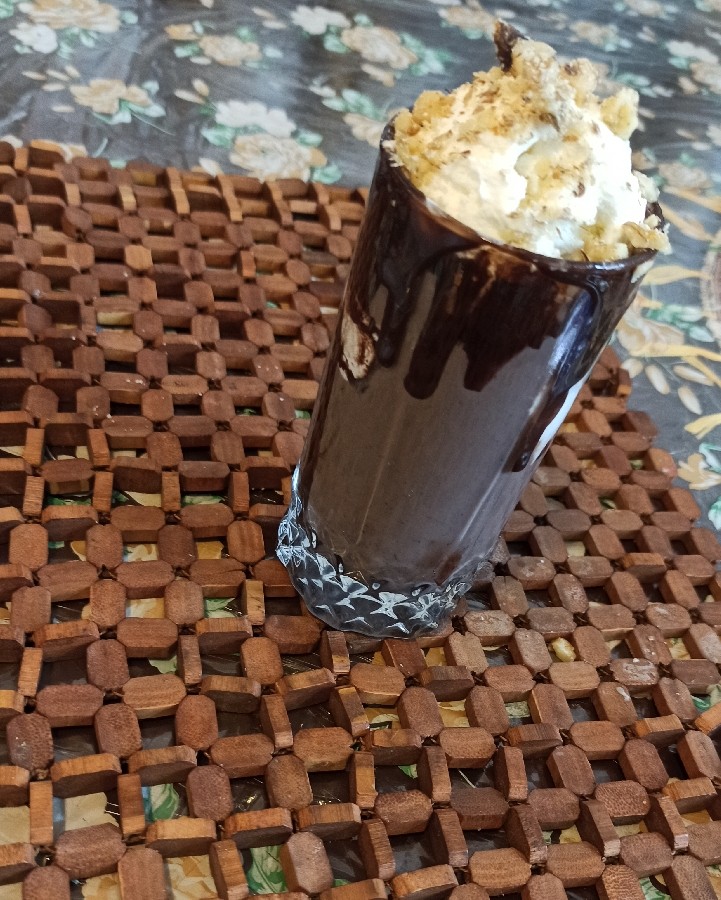 اینم از ی کافه گلاسه