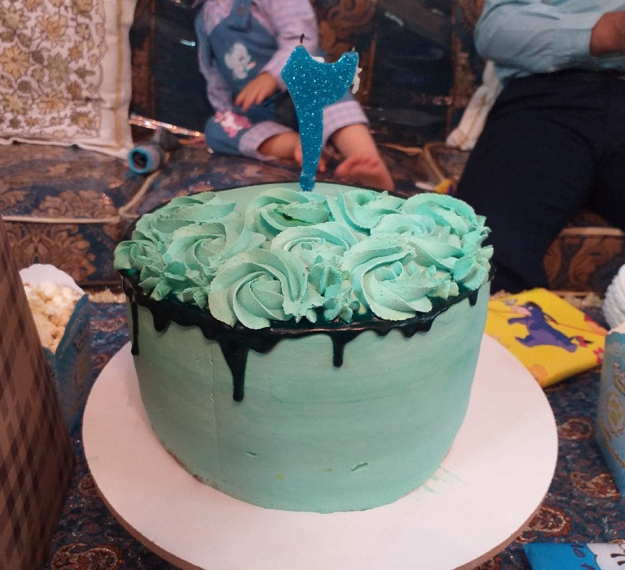 کیک اسفنجی قنادی