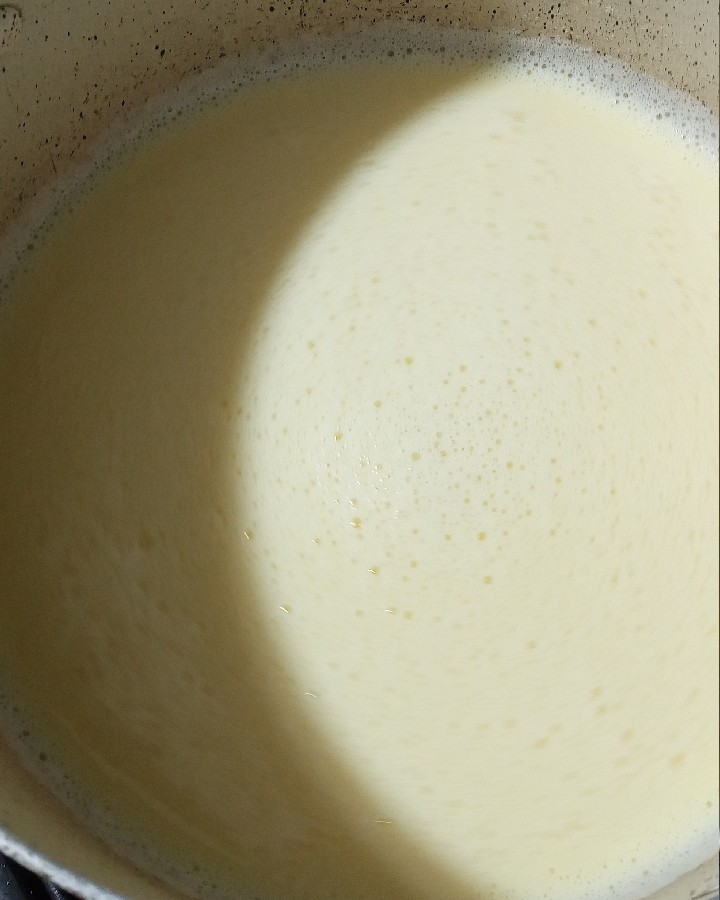 عکس کرم پسته شیر عسلی