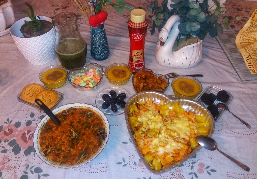 گراتن پاستا ، آش ، بامیه و کاچی ، اولین افطاری ماه رمضون امسال با اسموتی خیار