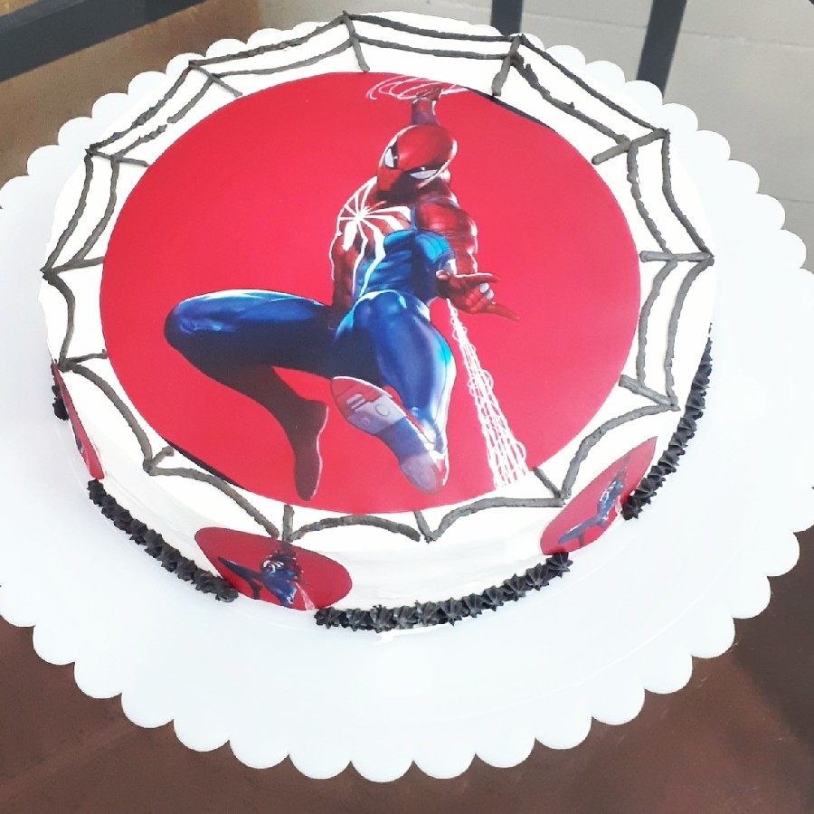 کیک  تم مرد عنکبوتی