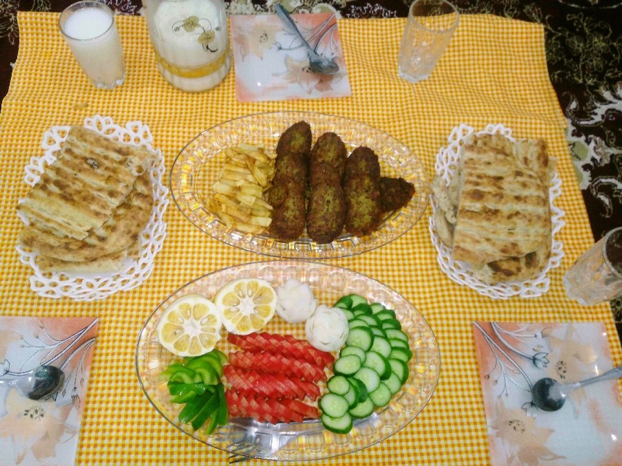 عکس افطاری 
شام 
رمضان۹۹