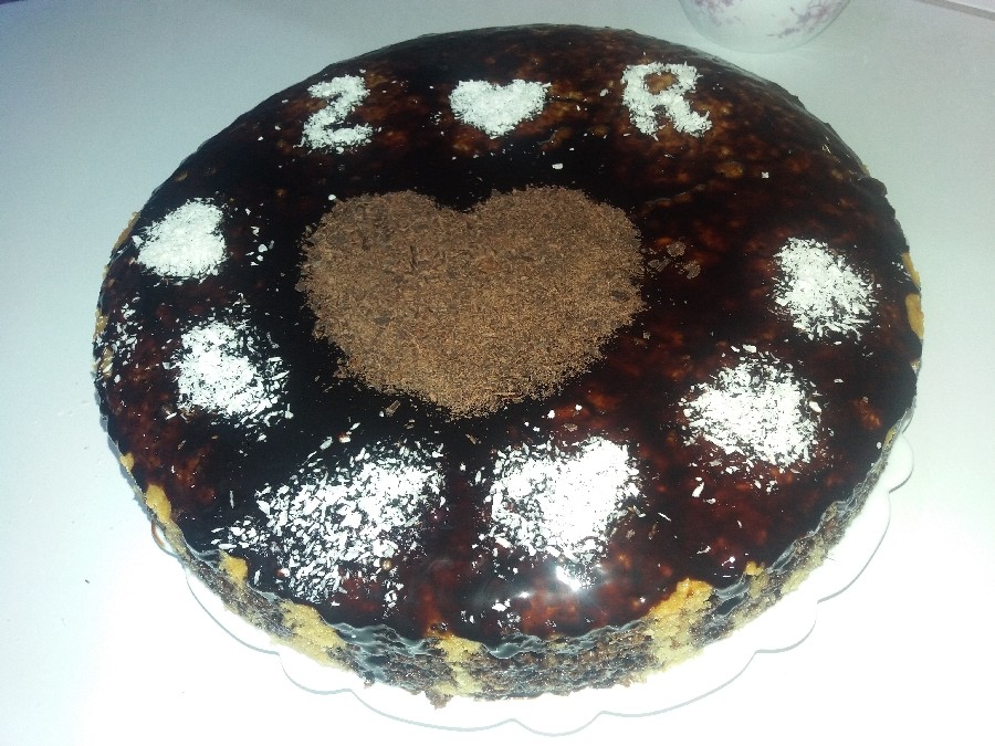 عکس هفتمین سالگرد عقدمون.کیک نارگیلی با روکش شکلات و نارگیل.شیر نارگیل