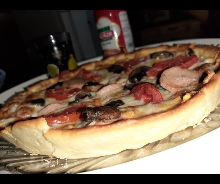 پیتزا قارچ و سوسیس