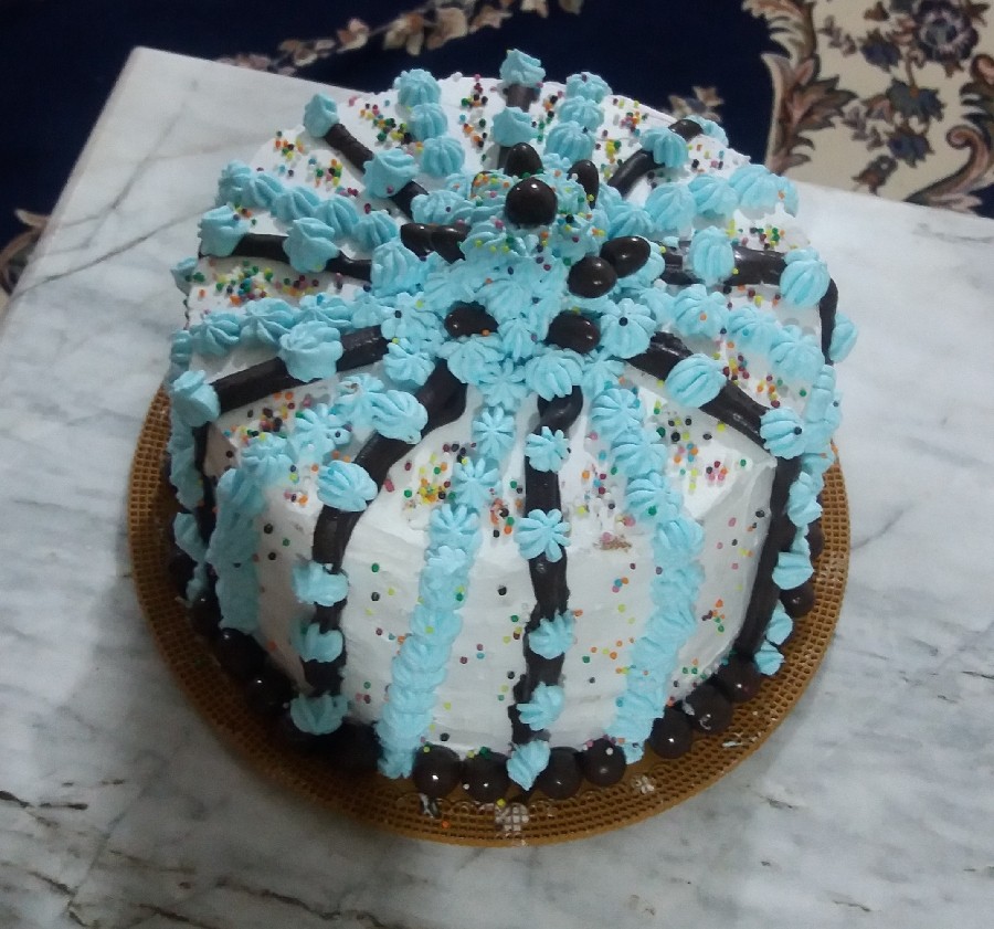 کیک تولد .
 محمد جواد عزیزم.