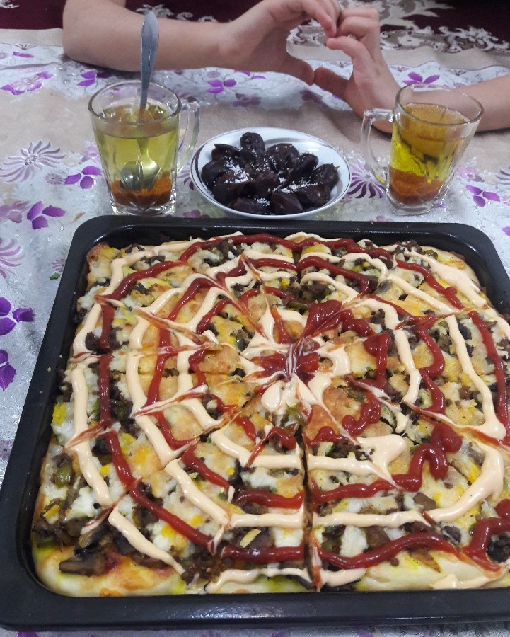 عکس پیتزا گوشت و بادمجون