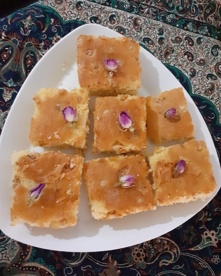 عکس کیک گردویی خودم پز واقعا این دفعه عالی شده بود