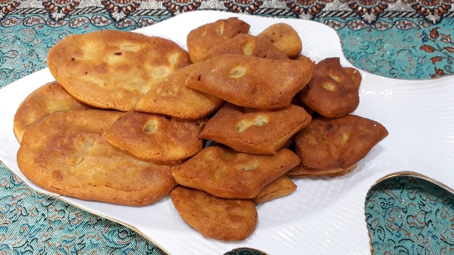 عکس برساق(نان روغنی کردستان)