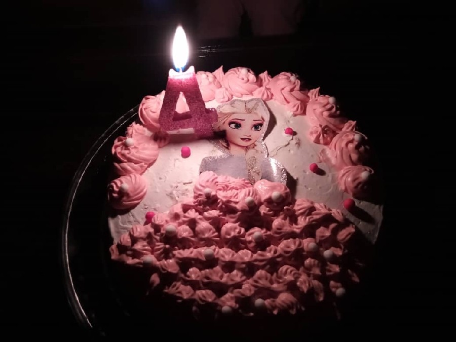 کیک تولد دختری