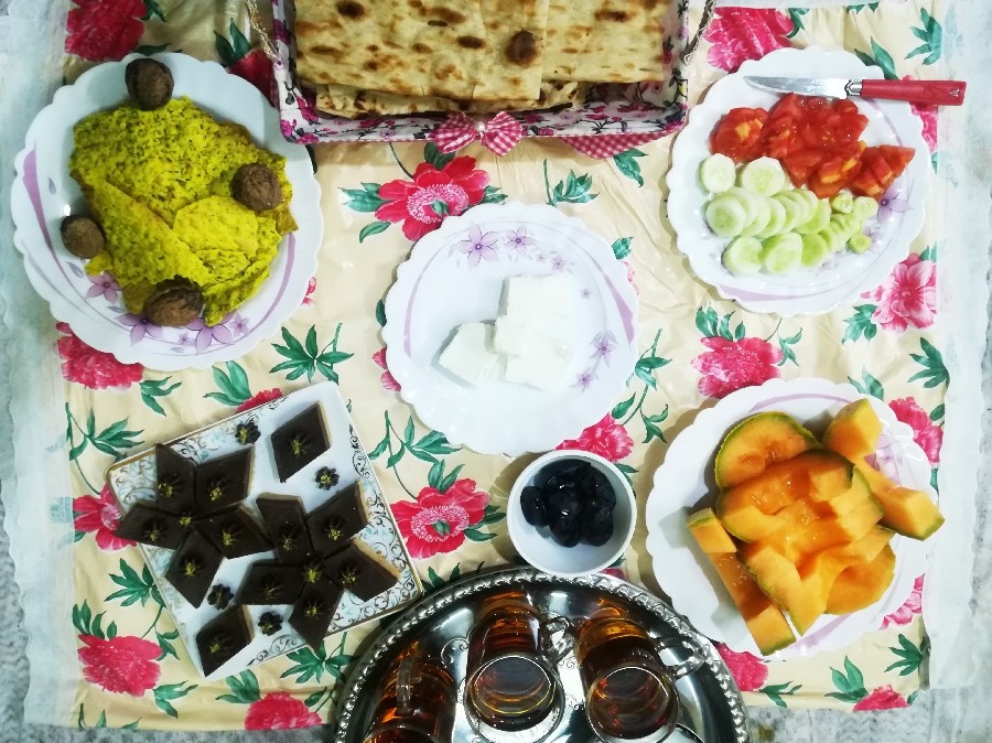 عکس سفره ساده افطاری من
(26روز از ماه مبارک رمضان) 