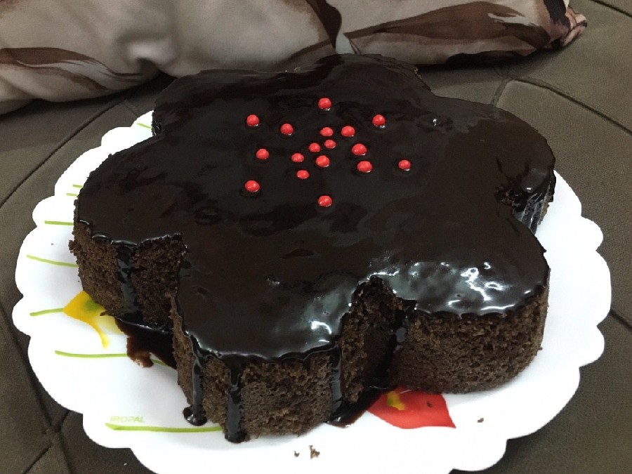 عکس کیک شکلاتی با سس شکلات مخصوص
