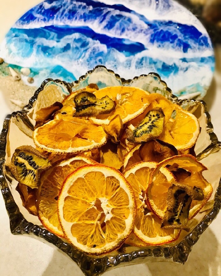 عکس میوه خشک پرتقال وکیوی