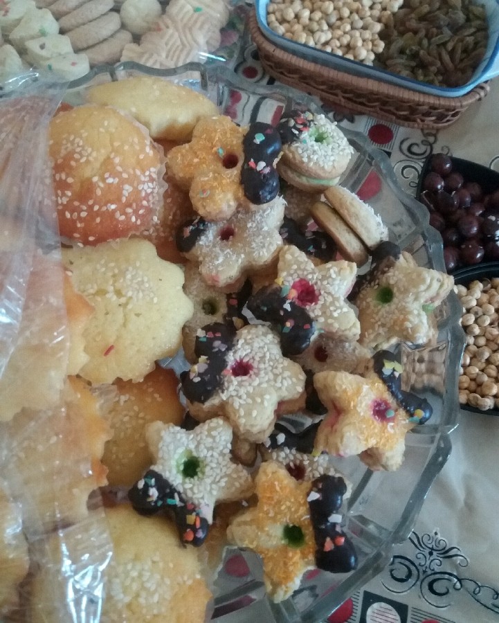 عکس عیدتون مبارک شیرینی مربایی ویزدی به همراه سفره عید
