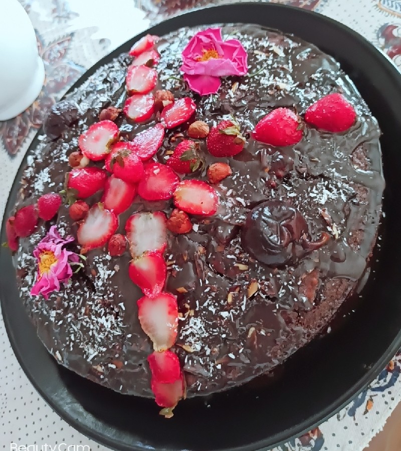 کیک شکلاتی باتم میوه خرداد