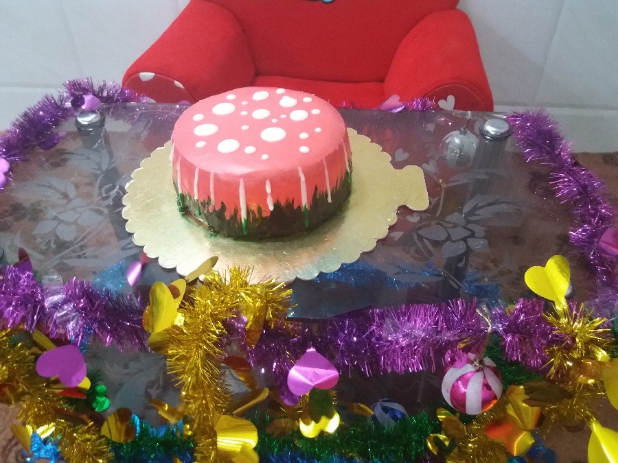 عکس کیک تولد پسرگلم بافیلینگ موز وگردو باروکش مخصوص