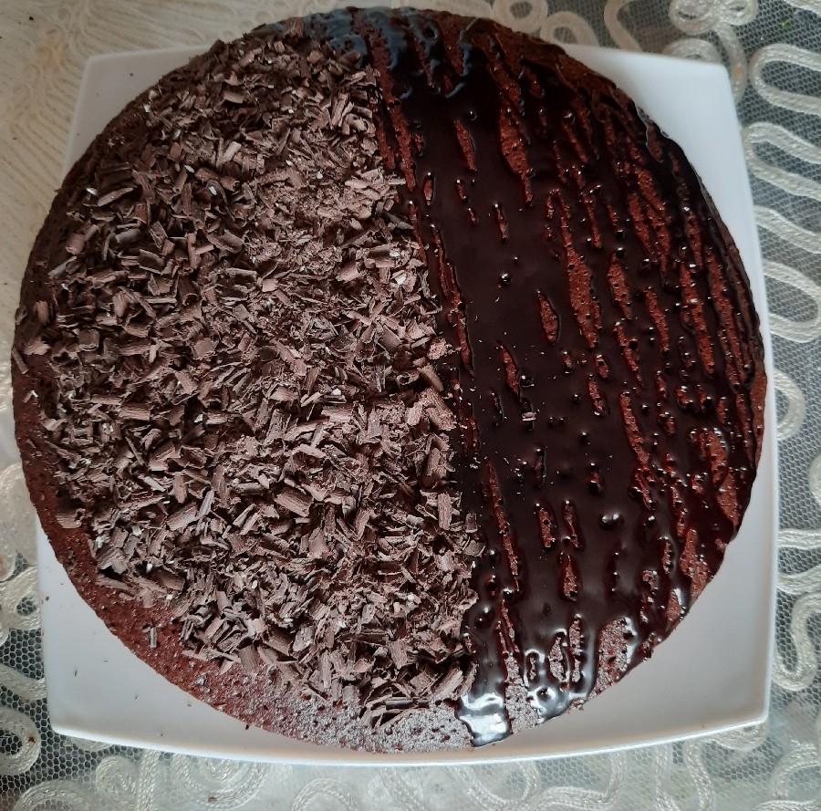 عکس کیک شکلاتی برای سالگرد عروسیمون درست کردم 