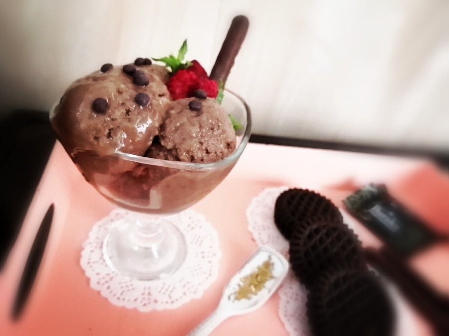 عکس بستنی موزی شکلاتی