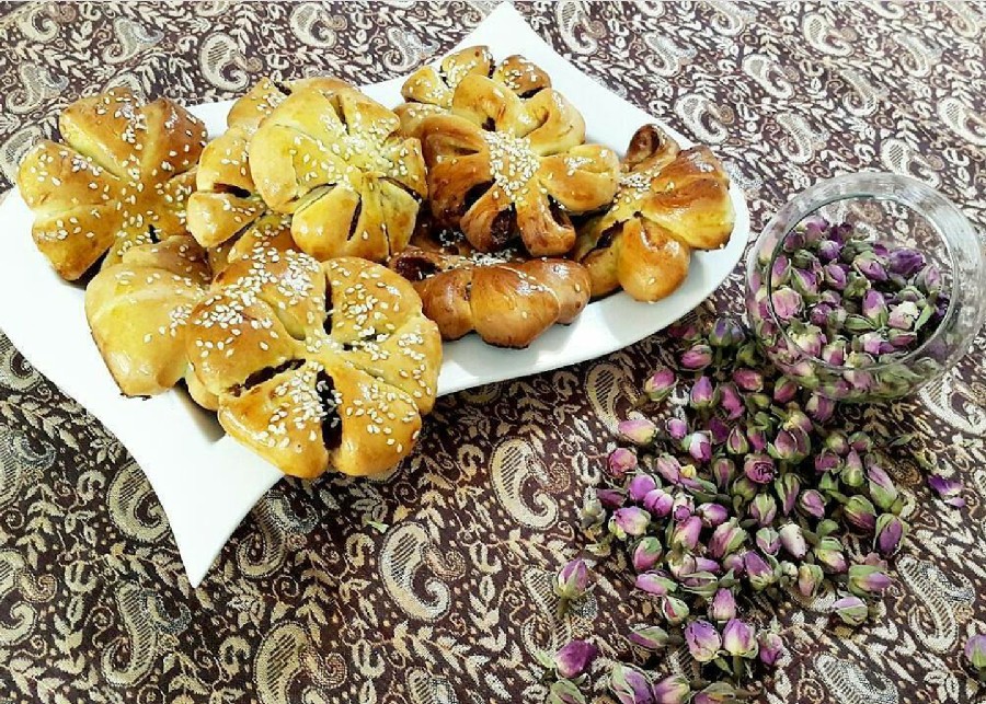 عکس کلوچه خرمایی یا نان خرمایی