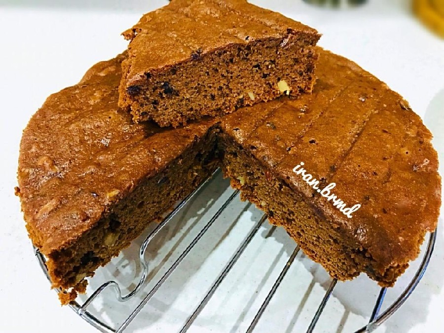 عکس کیک قابلمه ی خرما وگردو