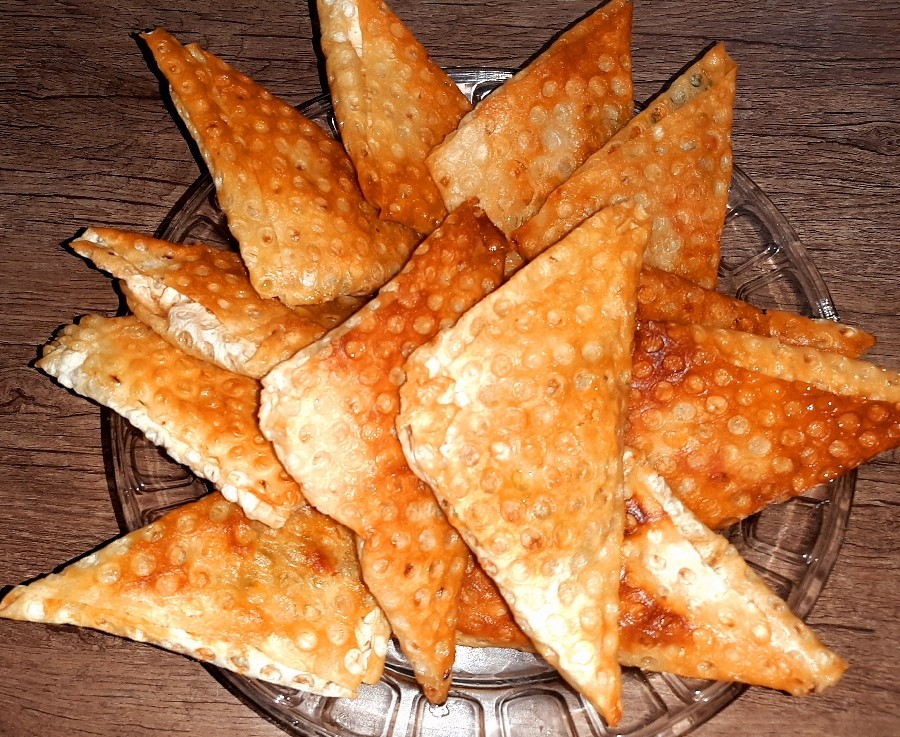 عکس سمبوسه پیتزایی و آتشین