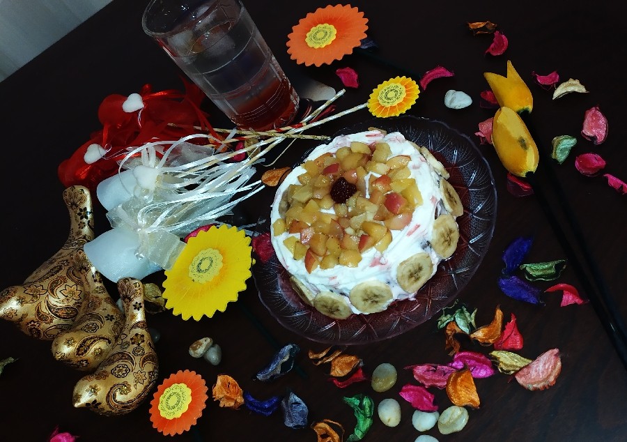 عکس کیک اسفنجی موزی و زردآلو