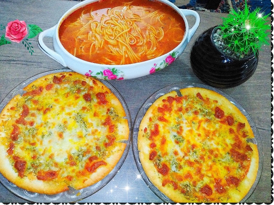 عکس نان سیر، سوپ رشته، پیتزا مرغ و قارچ 