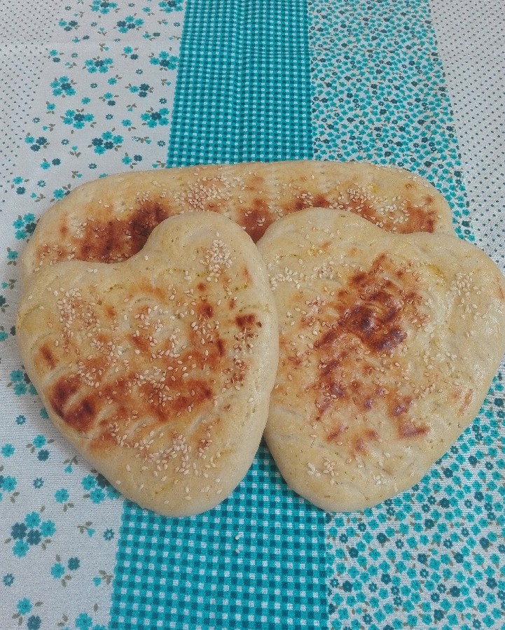 عکس نان شیر مال (لطفا ورق بزنید)