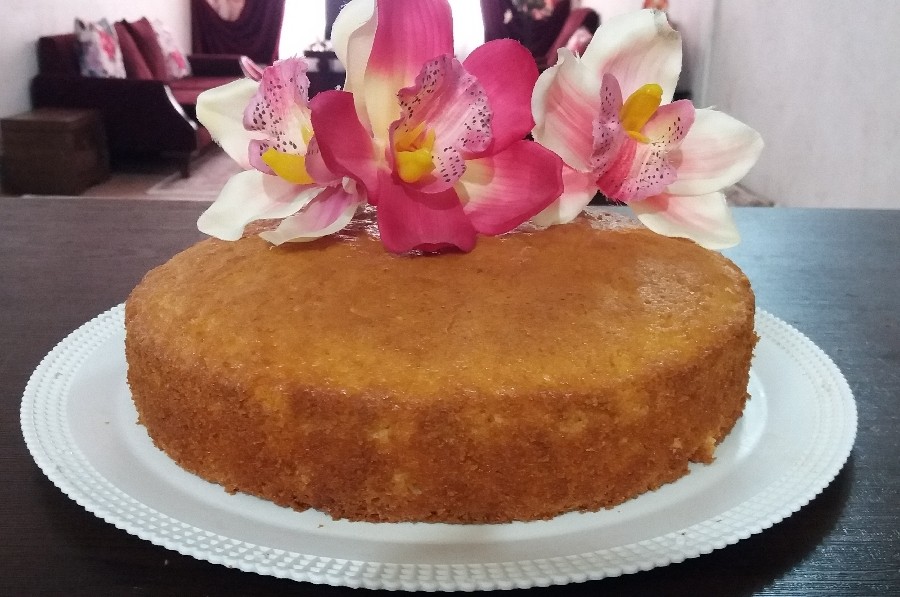 کیک هل و گلاب زعفرانی