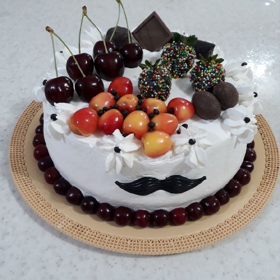 کیک تولد بابا جونم
کیک اسفنجی